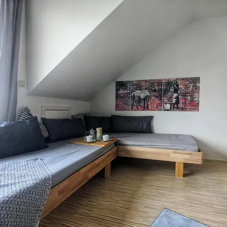 Ueber Den Daechern Von Kirchheim, Modernes Apartment *