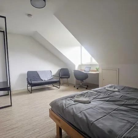 Ueber Den Daechern Von Kirchheim, Modernes Apartman *