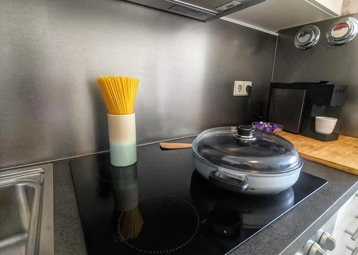 über Den Dächern Von Kirchheim, Modernes Apartamento